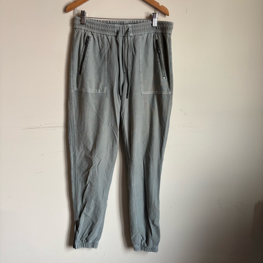 Athleta Women’s s light olive green Joggers
